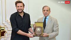 पाकिस्तानी सरकार की शर्मनाक हरकत, भारत का 'कट्टर विरोध' करने पर शाहिद अफरीदी को मिला अवॉर्ड