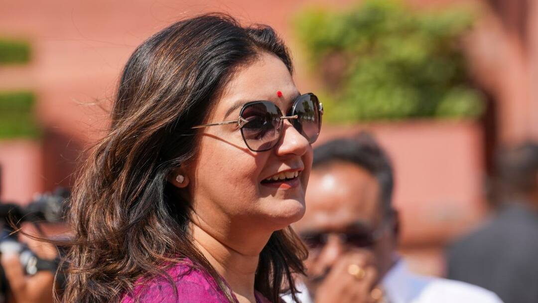 'आतंकवाद के खिलाफ हम एकजुट', PAK का पर्दाफाश करने वाले प्रतिनिधिमंडल में शामिल प्रियंका चतुर्वेदी priynaka chaturvedi reaction on operation sindoor all party delegation Members from shiv sena ubt 'आतंकवाद के खिलाफ हम एकजुट', PAK का पर्दाफाश करने वाले प्रतिनिधिमंडल में शामिल प्रियंका चतुर्वेदी