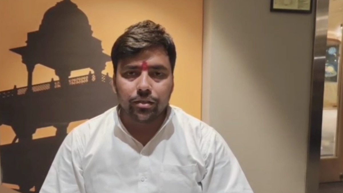 ‘राकेश टिकैत का सिर कलम वाले को पांच लाख’ जानें किसने किया ऐलान और क्यों?