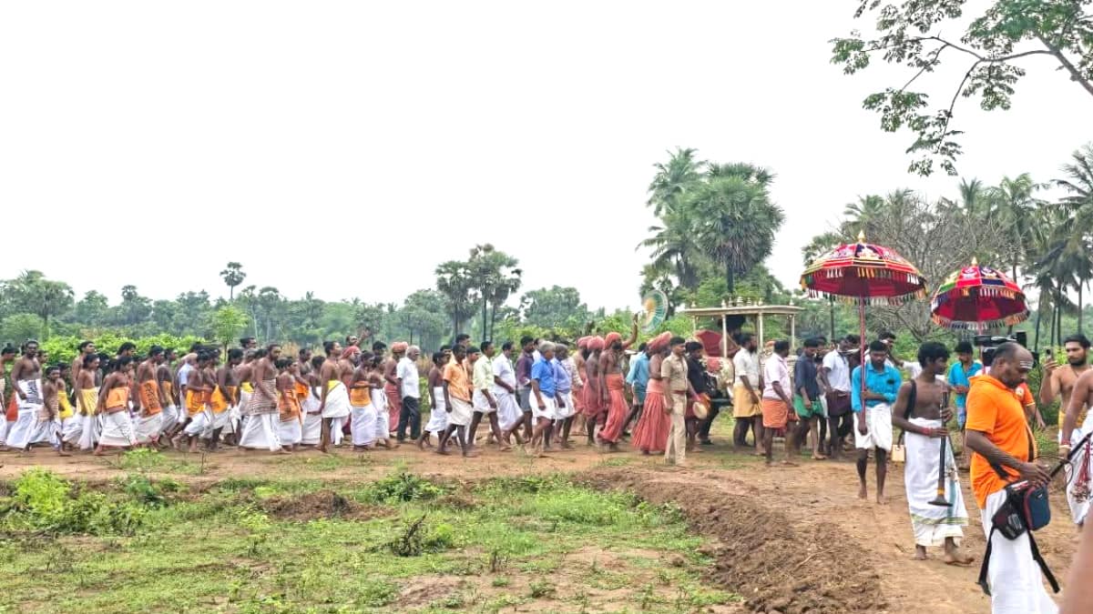 பிரசித்தி பெற்ற பட்டணப் பிரவேசம் விழா - வெள்ளி நாற்காலி பல்லக்கில் எழுந்தருளினார் தருமபுரம் ஆதீனம்