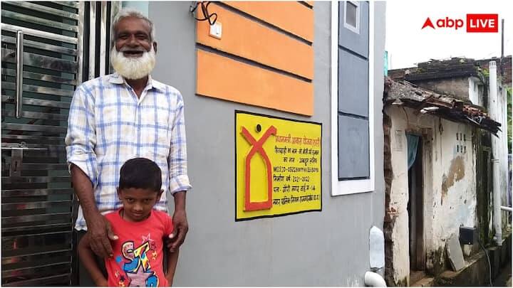 PMAY - ગ્રામીણ (PMAY G): ગ્રામીણ યોજના હેઠળ, મુખ્યત્વે તે પરિવારો પાત્ર છે જેમના નામ SECC (Socio Economic Caste Census) ડેટા ૨૦૧૧માં છે. જેમની પાસે પોતાનું ઘર નથી અથવા ફક્ત એક કે બે કાચા ઓરડાઓવાળું ઘર છે. આ શ્રેણીમાં SC/ST, નિરાધાર, ભિખારી, આદિવાસી જૂથો, ભૂતપૂર્વ બંધુઆ મજૂરો જેવા સંવેદનશીલ વર્ગોને પ્રાધાન્ય આપવામાં આવે છે.