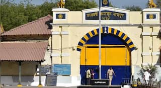 Nagpur News : नागपूर मध्यवर्ती कारागृहातील कैदीनं चक्क उपचारादरम्यान ठोकली धूम; घटना सीसीटीव्ही कॅमेरामध्ये कैद 