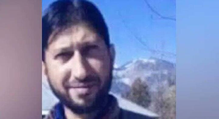 हिजबुल मुजाहिद्दीनचा टॉप कमांडर बशीर अहमद पीर, ज्याला इम्तियाज आलम म्हणूनही ओळखले जाते. 20 फेब्रुवारी 2023 रोजी रावळपिंडी येथे त्यांची हत्या करण्यात आली. काश्मीरमधील दहशतवादी घटनांसाठी पीर जबाबदार मानला जात असे. तो 15 वर्षांपासून पाकिस्तानात राहत होता.