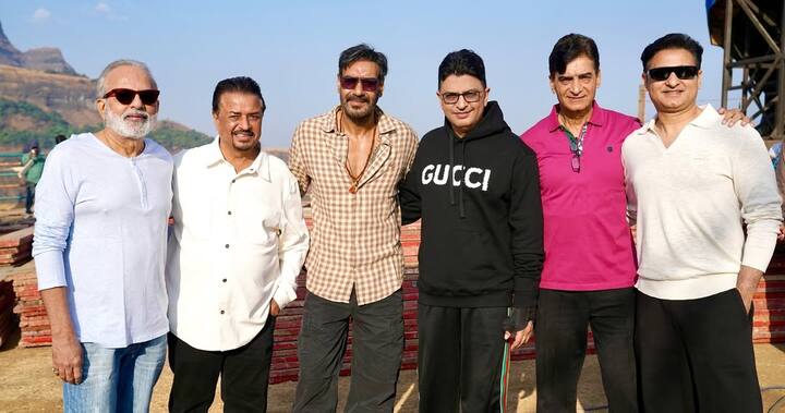 अजय देवगन ने अपने 34 साल के करियर में 100 से भी ज्यादा फिल्में कर ली हैं, जिसमें कॉमेडी से लेकर हॉरर, रोमांस सब तरह की फिल्में शामिल हैं, तो आइए जानते हैं उनकी अब तक की सबसे ज्यादा कमाने वाली टॉप 5 फिल्मों के बारे में.