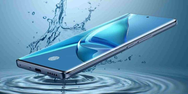 Lava Bold 5G मेड इन इंडिया 5G फोन है जिसमें Dimensity 6300 चिपसेट, 6.67 इंच HD+ डिस्प्ले और 8GB रैम है. इसमें 64MP डुअल कैमरा सेटअप और 5000mAh बैटरी दी गई है. Samsung Galaxy F16 5G में 6.70 इंच का FHD+ डिस्प्ले, 120Hz रिफ्रेश रेट और Dimensity 6300 प्रोसेसर है. कैमरा सेटअप में 50MP + 5MP + 2MP और फ्रंट में 13MP कैमरा है. बैटरी 5000mAh की दी गई है.