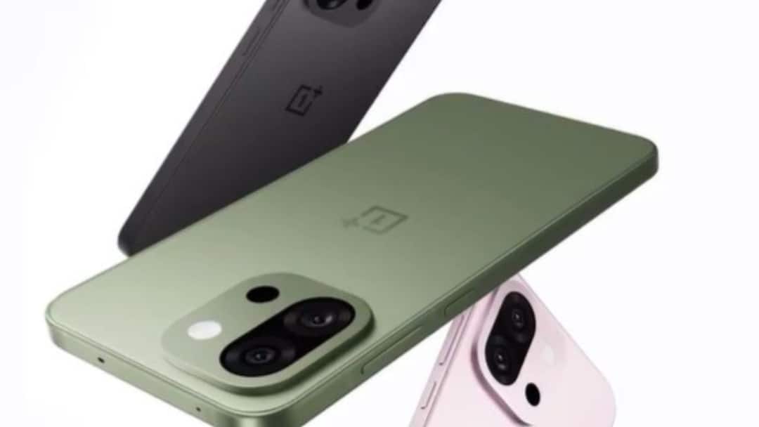 OnePlus Phones: ভারতে কবে লঞ্চ হবে ওয়ানপ্লাস ১৩এস, গেমারদের জন্য কী কী স্পেশ্যাল ফিচার থাকছে এই ফোনে? OnePlus 13s India Launch Date Confirmed Know the Colour Option and Features before Official Launch of this Phone OnePlus Phones: ভারতে কবে লঞ্চ হবে ওয়ানপ্লাস ১৩এস, গেমারদের জন্য কী কী স্পেশ্যাল ফিচার থাকছে এই ফোনে?