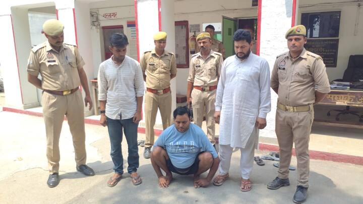 पुलिस को इनके कब्जे से एक करोड़ 49 लाख 99 हजार की पुरानी बंद हो चुकी 500 और 100 के नोट वाली प्रतिबंधित करेंसी मिली है. पूछताछ के दौरान आरोपियो द्वारा लंबे समय से काम करने की बात सामने आई है.