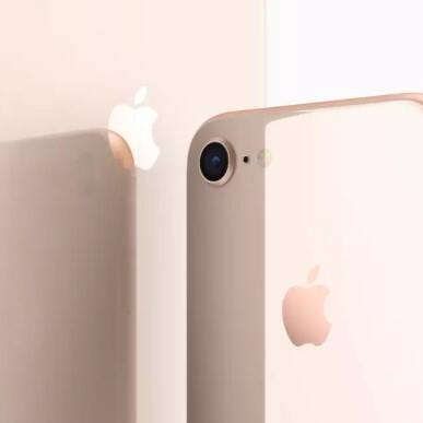 ਫੋਟੋਗ੍ਰਾਫੀ ਲਈ, ਆਈਫੋਨ 16 ਵਿੱਚ 48-ਮੈਗਾਪਿਕਸਲ ਦਾ ਮੁੱਖ ਸੈਂਸਰ ਅਤੇ ਪਿਛਲੇ ਪਾਸੇ 12-ਮੈਗਾਪਿਕਸਲ ਦਾ ਅਲਟਰਾਵਾਈਡ ਕੈਮਰਾ ਹੈ। ਇਸ ਦੇ ਨਾਲ ਹੀ, ਫਰੰਟ ਵਿੱਚ 12-ਮੈਗਾਪਿਕਸਲ ਦਾ TrueDepth ਸੈਲਫੀ ਦਿੱਤਾ ਗਿਆ ਹੈ। ਅਲਟਰਾਵਾਈਡ ਕੈਮਰਾ ਮੈਕਰੋ ਫੋਟੋਗ੍ਰਾਫੀ ਨੂੰ ਵੀ ਸਪੋਰਟ ਕਰਦਾ ਹੈ।