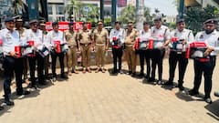 Ghaziabad News: गाजियाबाद ट्रैफिक पुलिस कर्मियों को दिए गए AC हेलमेट, गर्मी और धूप से करेगा बचाव