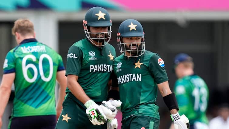 pakistan cricket team head coach mike hesson on babar azam and mohammad rizwan t20 future ahead pak vs ban t20 series हेड कोच के आते ही पाकिस्तान क्रिकेट में मचा बड़ा बवाल, PAK vs BAN सीरीज से पहले ये क्या खबर आ गई