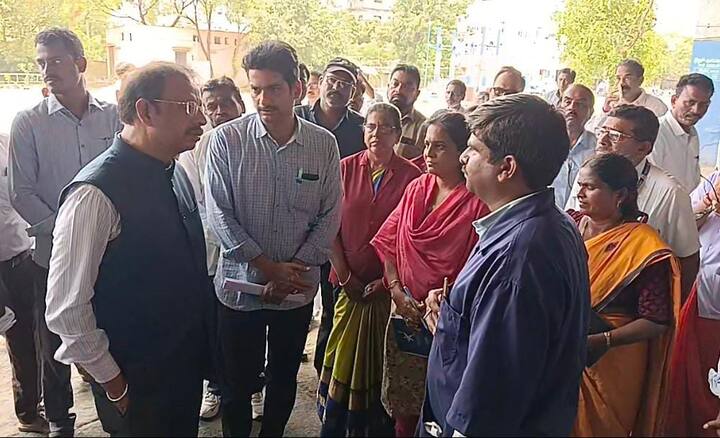 ప్రస్తుతం రాష్ట్రంలో మహాలక్ష్మి పథకం అద్భుతంగా కొనసాగుతుందన్నారు. ఆర్టిసి ఉద్యోగులు కార్మికులు కూడా ఎంతో నిబద్ధతతో పని చేస్తున్నారన్నారు.