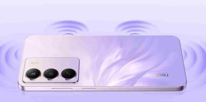 Realme C75 5G ફોનમાં 6.67-ઇંચ FHD+ ડિસ્પ્લે છે જે 120Hz રિફ્રેશ રેટને સપોર્ટ કરે છે. તેમાં મીડિયાટેક ડાયમેન્સિટી 6300 પ્રોસેસર, 32MP કેમેરા અને 6000mAh બેટરી છે જે 45W ફાસ્ટ ચાર્જિંગને સપોર્ટ કરે છે.