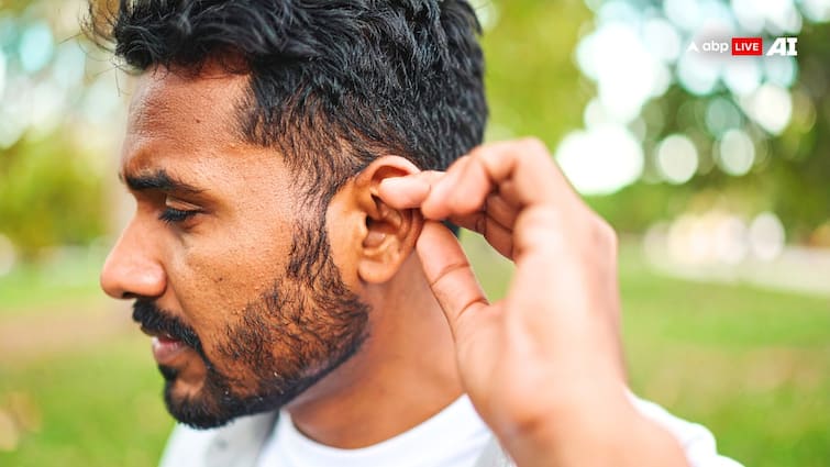 right way to clean ears most people make these mistakes कान साफ करने का ये है सही तरीका, 99% लोग नहीं जानते हैं ये बात