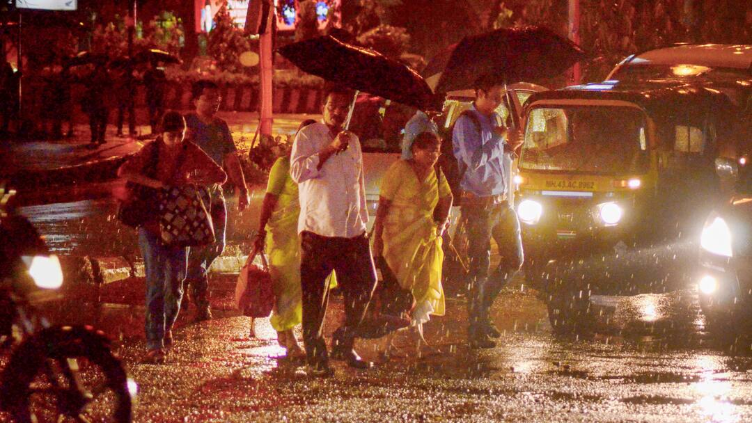 Kerala Braces For Heavy Rains As IMD Issues Orange & Yellow Alerts In 12 Districts Southwest Monsoon Onset Kerala Braces For Heavy Rains As IMD Issues Orange & Yellow Alerts In 12 Districts