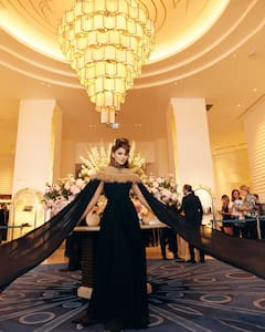 Urvashi Rautela At Cannes: कान्स फिल्म फेस्टिव्हलमध्ये उर्वशीचा पुन्हा एक नवा लूक; फोटो पाहाचं!