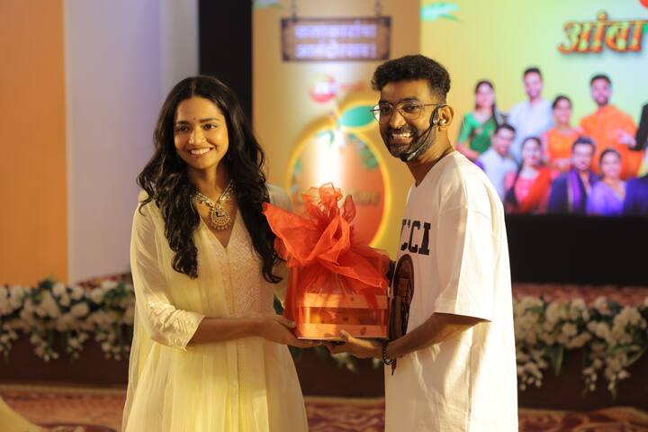 कलाकार पत्रकार एकत्र येऊन साजरा केलेला हा पहिलाच ‘आंबा महोत्सव’ प्रत्येकाच्या मनात कायमचा घर करून गेला.