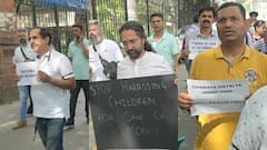 दिल्ली के प्राइवेट स्कूलों में मनमानी फीस वृद्धि के खिलाफ एकजुट हुए पैरेंट्स, उठाया ये कदम