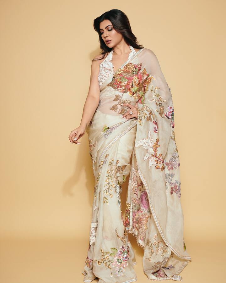 सुष्मिता सेनचा जन्म 19 नोव्हेंबर 1975 रोजी हैदराबाद येथे झाला.