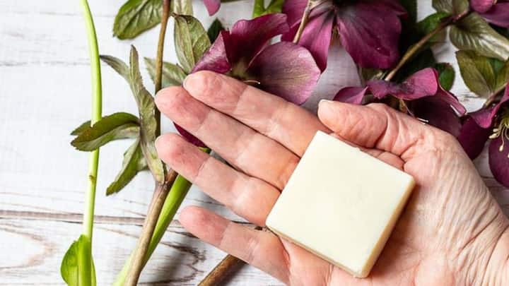 5. Beeswax Lotion Bar: It is a solid moisturiser that melts gently upon skin contact. It deeply hydrates the skin and has skin-soothing properties. It has rich ingredients that act as natural barriers, locking in moisture. These lotion bars are great for travel and for people with sensitive skin.  (Image Source: Pinterest/hearthandvine)