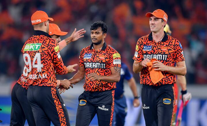 रॉयल चॅलेंजर्स बंगळुरु आणि सनरायजर्स हैदराबाद यांच्यातील 23 मे रोजी होणारी मॅच लखनौच्या एकाना स्पोर्टस स्टेडियमवर होणार आहे.