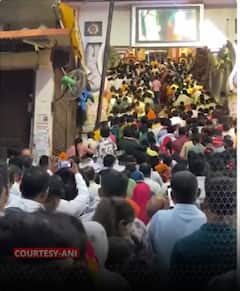 Ayodhya: ज्येष्ठ महीने के के दूसरे बड़े मंगलवार को अयोध्या के हनुमान गढ़ी मंदिर में लगी भक्तों की भीड़