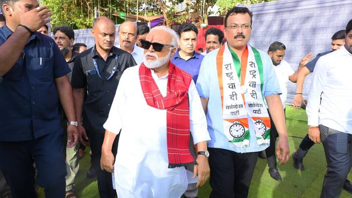 मेरे बारे मे कोई राय ना बनाना गालिब... एक ऐसा दौर आएगा, मेरा वक्त भी बदलेगा तेरी राय भी बदलेगी.छगन भुजबळांचे ते शब्द खरे झाले, मंत्रिमंडळात पुन्हा ऐटीत विराजमान