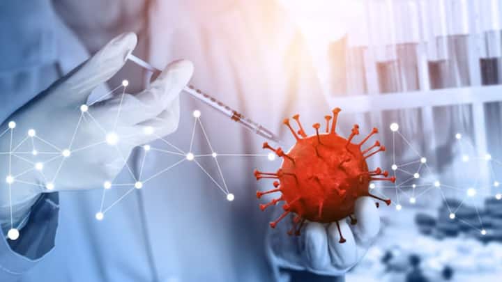 কোভিডের JN.1 ভ্যারিয়েন্ট Omicron-এর উপজাতি। BA.2.86 (Pirola) স্ট্রেইন থেকে এটির উৎপত্তি। বার বার চরিত্রবদল করেই এই রূপে আত্মপ্রকাশ করে এসেছে।