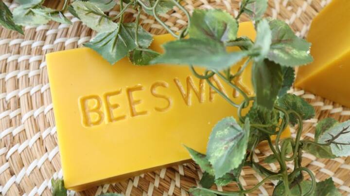 4. Beeswax Soap: Beeswax Soap is an organic and natural soap that nourishes the skin with its creamy lather. You can mix beeswax with coconut oil, olive oil, and sheer butter to prepare this. Essential oils can also be added to increase the properties of the products. It has antibacterial and anti-inflammatory properties that gentle cleanses the skin without striping the natural oils. (Image Source: Pinterest/hearthandvine)