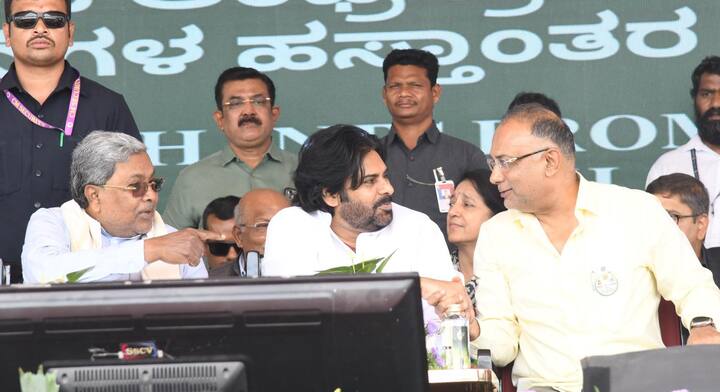 మొత్తం ఆరు కుంకీ ఏనుగులు ఇవ్వవలసి ఉండగా, రెండు ఏనుగులను వాటి ఆరోగ్య కారణాలు, శిక్షణ పూర్తి కాకపోవడం వంటి కారణాల వల్ల మరో దఫా అందజేయనున్నట్టు కర్ణాటక ప్రభుత్వం తెలియచేసింది.