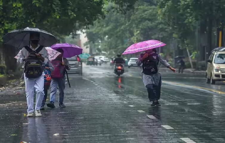 Rain Forecast: રાજ્ય પર વાવાઝોડાનું સંકટ, આગામી 7 દિવસ ભારે વરસાદની આગાહી According to the Meteorological Department's forecast, rain is expected in Gujarat for the next 7 days. Rain Forecast: રાજ્ય પર વાવાઝોડાનું સંકટ, આગામી 7 દિવસ ભારે વરસાદની આગાહી