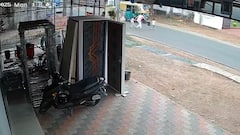 வேகமாக வந்த ஆட்டோ... குறுக்கே ஓடிய குழந்தை..கடவுளாக மாறிய டிரைவரின் செயல் 