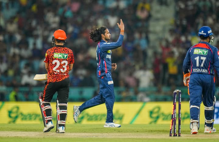 The BCCI is earning about Rs 118 crore for a match only from media rights. Apart from this, the title sponsor Tata Sons is getting Rs 2500 crore for five years.
