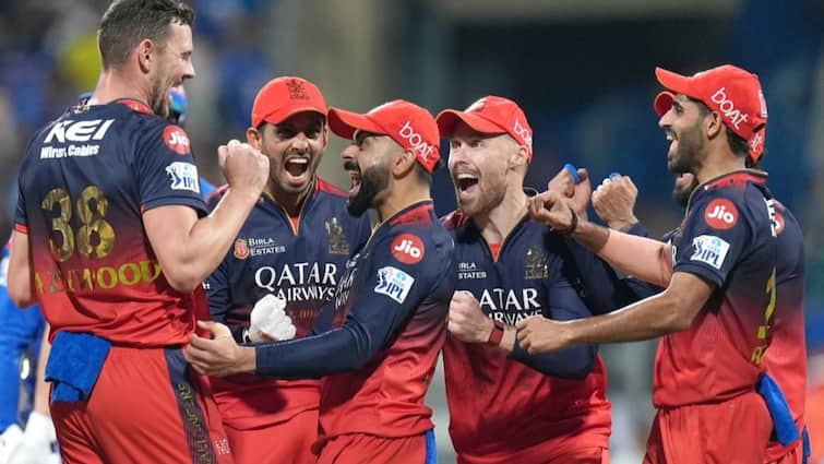 good news for royal challengers bengaluru ahead ipl 2025 playoff matches josh hazlewood started bowling practice rcb josh hazlewood return RCB फैंस के लिए गुड न्यूज, IPL प्लेऑफ में उपलब्ध रहेंगे जोश हेजलवुड? शुरू की बॉलिंग प्रैक्टिस
