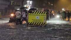 Maharashtra Rain: મુંબઇ સહિત આખા મહારાષ્ટ્રમાં ભારે વરસાદ, કોંકણમાં ભૂસ્ખલન, પુણેમાં ઘરોમાં ઘૂસ્યા પાણી