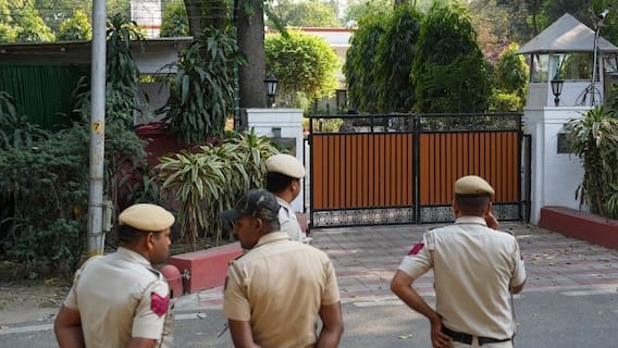 Action Has To Be Taken By...': SC Dismisses Plea Seeking FIR Against Justice Yashwant Varma