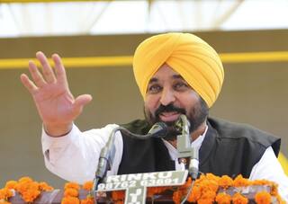 ਕਿਸਾਨਾਂ ਨੂੰ CM ਮਾਨ ਦਾ ਝਟਕਾ ! ਜਿਹੜੇ ਪਿੰਡਾਂ 'ਚ ਪਹੁੰਚਿਆ ਕੱਸੀਆਂ ਦਾ ਪਾਣੀ ਉੱਥੇ ਹੁਣ ਰਾਤ ਦੇ ਵੇਲੇ ਹੀ ਮਿਲੇਗੀ ਬਿਜਲੀ