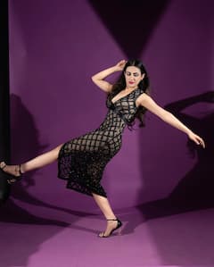 Cannes 2025: पीएम मोदींच्या फोटोंचा नेकलेस घालून लावली हजेरी; रुची गुजरचा 'हा' लूक पाहाच!