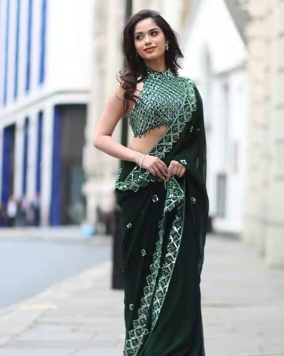 લંડન સ્ટાઇલઃ જન્નત ઝૂબેરના ગ્રીન સાડી પર ફેન્સ ફિદા