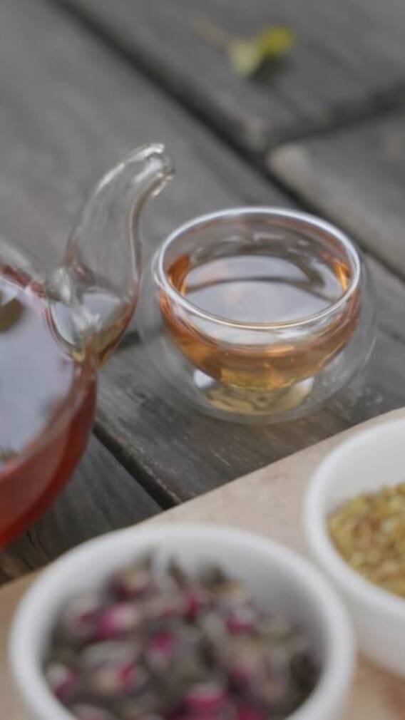 International Tea Day 2025 — 9 Healthy Teas That Support Weight Loss