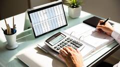 Why Every Investor Should Use An FD Calculator Before Investing