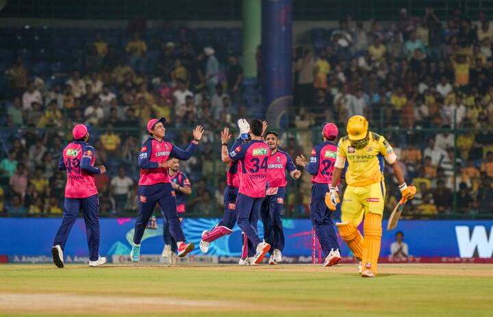 According to reports, if all the BCCI's earnings, media rights, sponsorship, ticket sales and other sources of BCCI, then they are earning about 150 to 200 crores from every match.