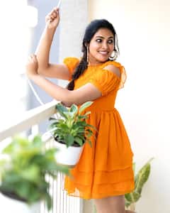 Divi Vadthya :ఎవరు చెప్పారు ప్రేమించటానికి ఇద్దరు కావాలని.. దివి ప్రశ్నకు మీ సమాధానం?