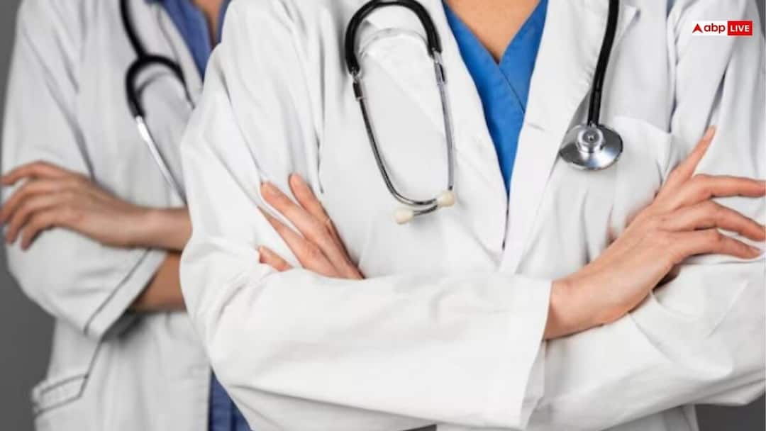 what doctors saying about increasing cases of corona no need to panic कोरोना के बढ़ते मामलों पर क्या कह रहे हैं डॉक्टर, जानें पैनिक होने की क्यों नहीं है जरूरत