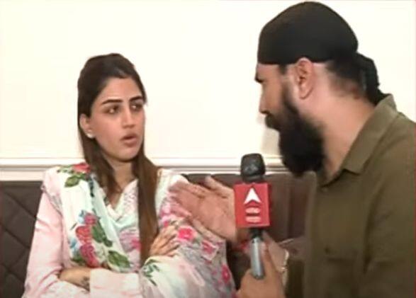 शशांकलाच महागड्या वस्तू सासरच्यांकडून हव्या होत्या, मयुरी जगतापचा आरोप तर सासूने वैष्णवीच्या वडिलांकडे फॉर्च्युनर कार मागितल्याचं आपण स्वत: ऐकल्याचा दावा देखील मयुरी जगताप यांनी केला आहे.