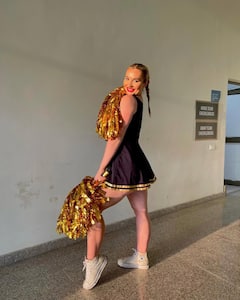 IPL Cheerleader: बॉलीवुड हसीनाओं से भी खूबसूरत है IPL की ये चीयर लीडर, हर साल तस्वीरें होती हैं वायरल