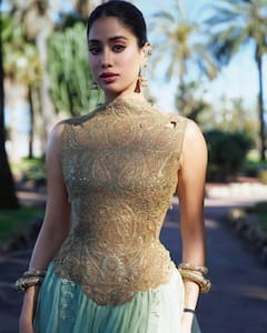 Janhvi Kapoor: కేన్స్ ఫెస్టివల్‌లో 'హోమ్ బౌండ్'కు స్టాండింగ్ ఒవేషన్ - మెరిసే డ్రెస్‌లో మెస్మరైజింగ్ లుక్‌తో జాన్వీ కపూర్‌!