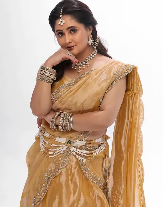 पिंकविला से बात करते हुए एक्ट्रेस ने बताया, 'ये घटना मेरे साथ तब हुई जब मैं 16 साल की थी और फिर मैं वहां से चली गई।'