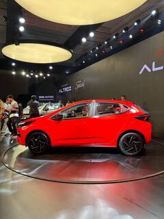 Tata Altroz Facelift : টাটা লঞ্চ করল অলট্রোজের ফেসলিফট, দাম কত , নতুন কী পাবেন গাড়িতে ?
