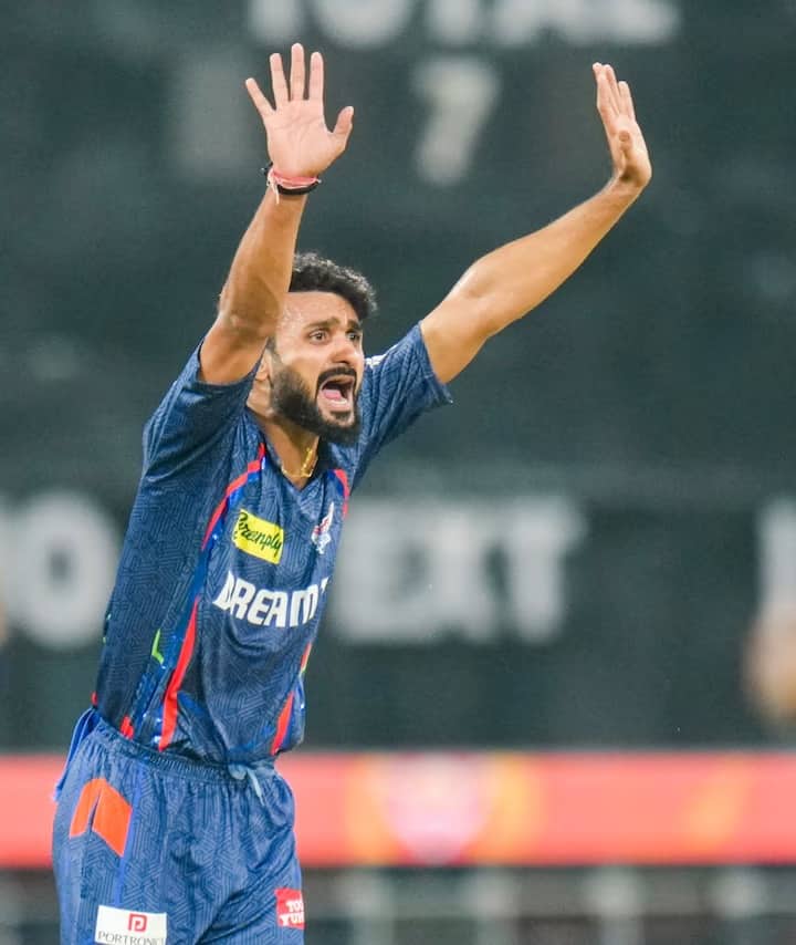 लखनऊ अगले सीजन से पहले तेज गेंदबाज आकाश दीप को भी रिलीज कर सकता है। आकाशदीप ने इस सीजन में 5 मैच खेले और सिर्फ तीन विकेट लिए। इस दौरान उनका औसत 60 और इकॉनमी रेट 12 रहा।