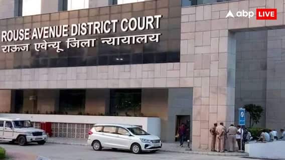 निर्मला सीतारमण के खिलाफ AAP नेता सोमनाथ भारती की पत्नी ने दाखिल किया केस, कोर्ट ने जारी किया नोटिस